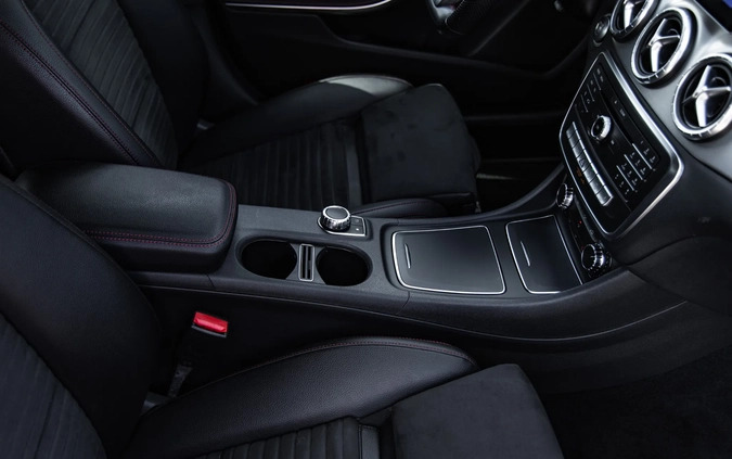 Mercedes-Benz CLA cena 89900 przebieg: 135349, rok produkcji 2018 z Olsztynek małe 742